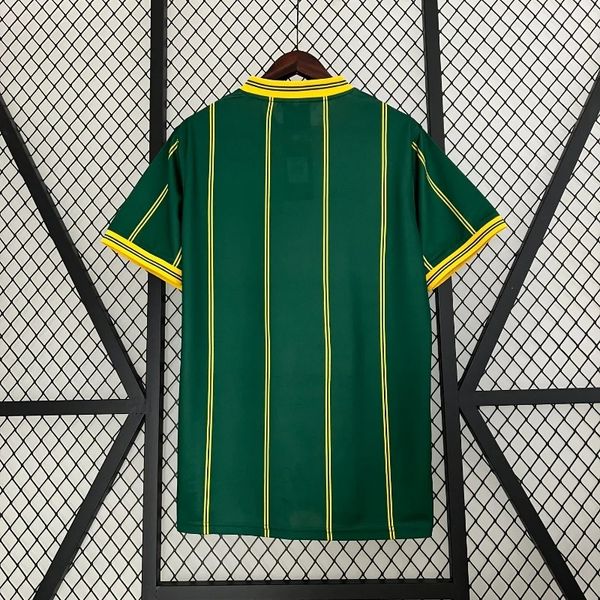 Retro Leicester City 1984 away image 2