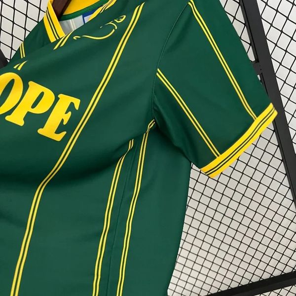 Retro Leicester City 1984 away image 6