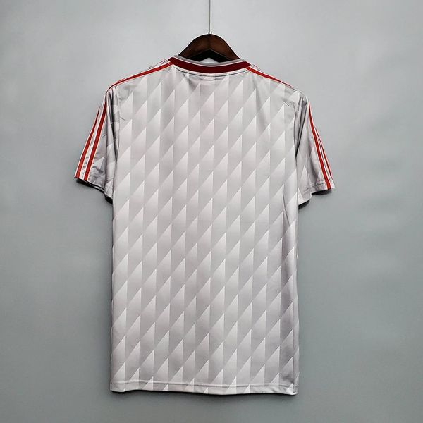 Retro Liverpool FC 1989-1991 away image 2