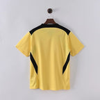 Retro Liverpool FC 2004-2005 away image 2