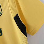 Retro Liverpool FC 2004-2005 away image 4