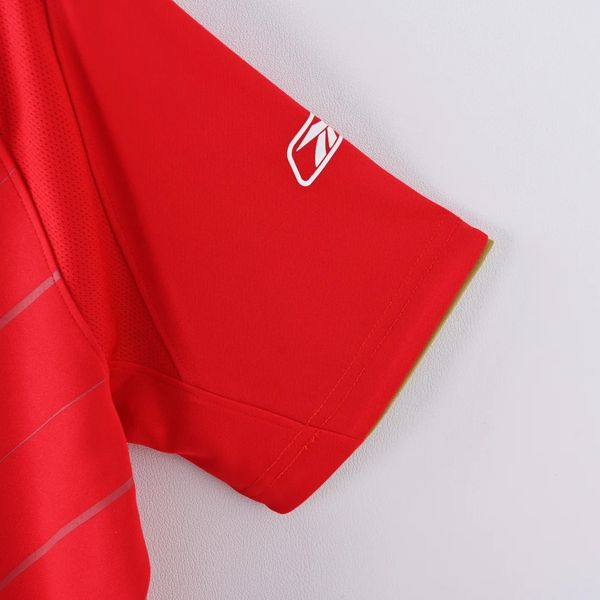 Retro Liverpool FC 2005-2006 home image 4