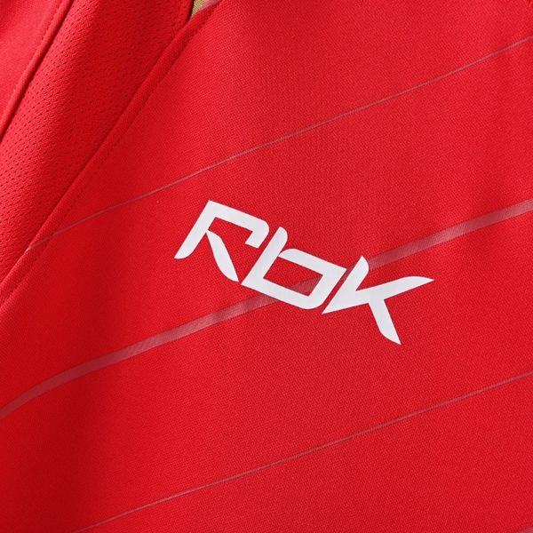 Retro Liverpool FC 2005-2006 home image 6