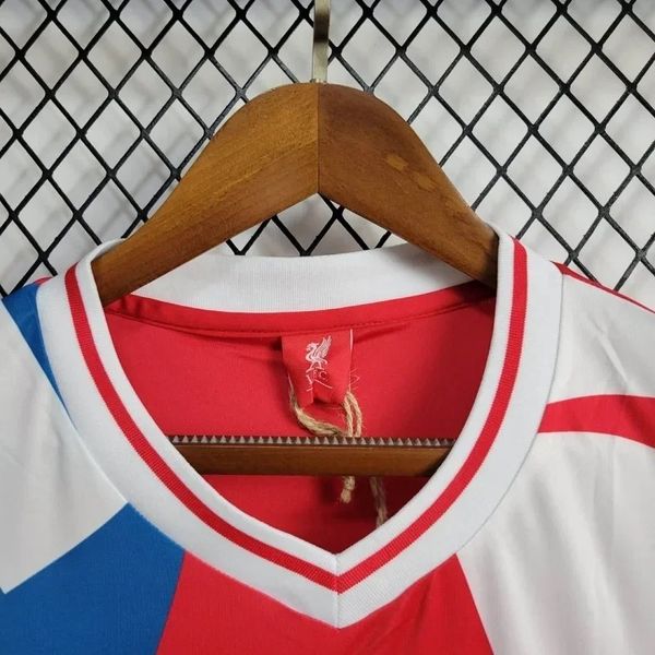 Retro Liverpool FC 2005 Hybrid Commemorative Edition image 4