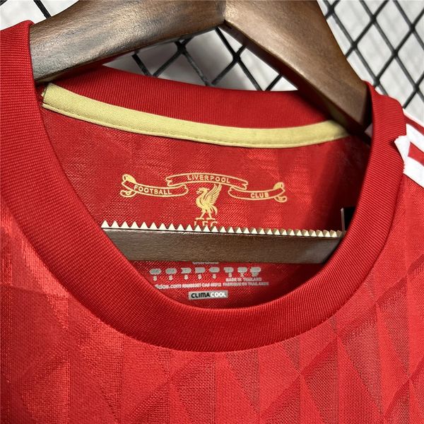 Retro Liverpool FC 2010 home image 4
