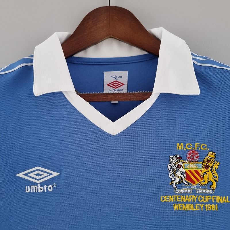 Retro Manchester City 1981-1982 home image 3