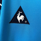 Retro Manchester City 2001-2002 home image 5