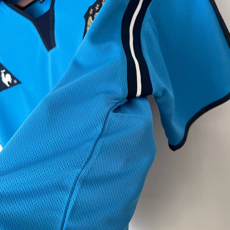 Retro Manchester City 2001-2002 home image 6