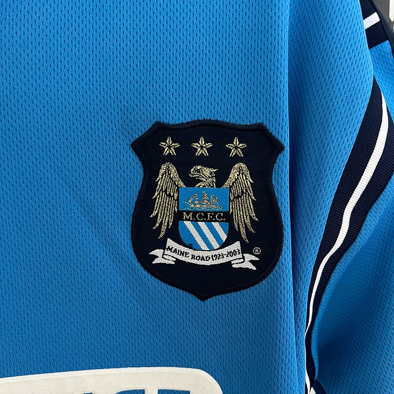 Retro Manchester City 2002-2003 home image 5