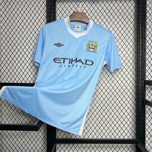 Retro Manchester City 2011-2012 home image 3