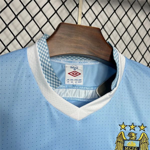 Retro Manchester City 2011-2012 home image 4