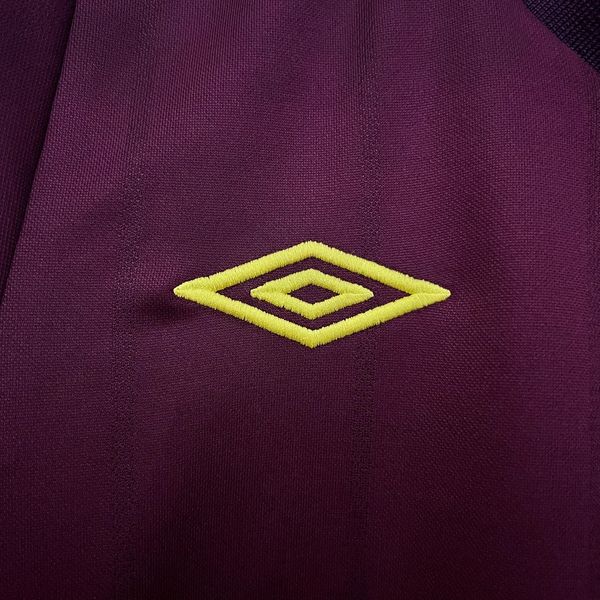 Retro Manchester City 2012-2013 away image 7