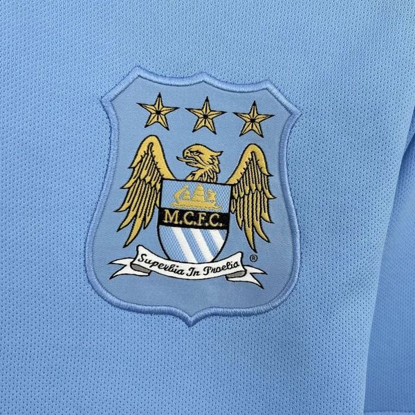 Retro Manchester City 2013-2014 home image 3