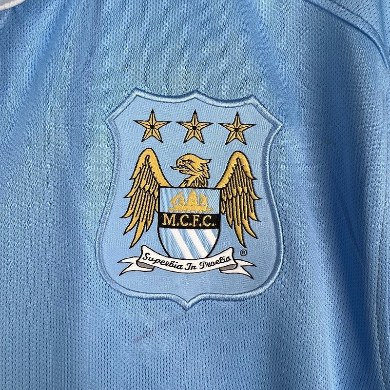 Retro Manchester City 2015-2016 home image 5