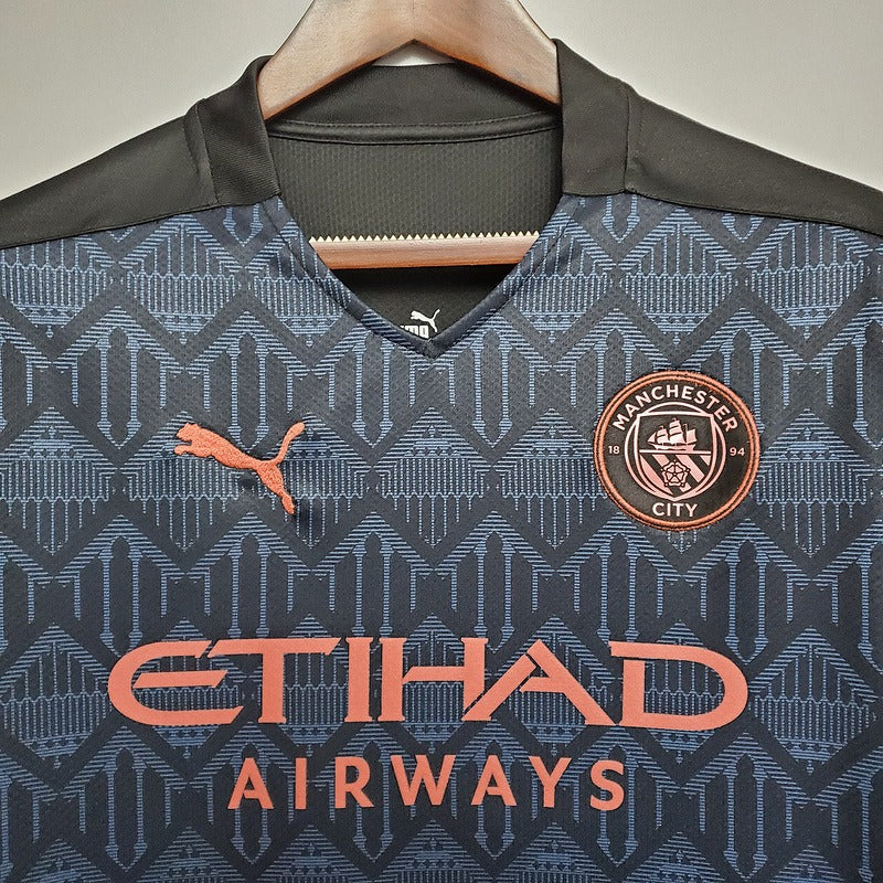 Retro Manchester City 2020-2021 away image 3