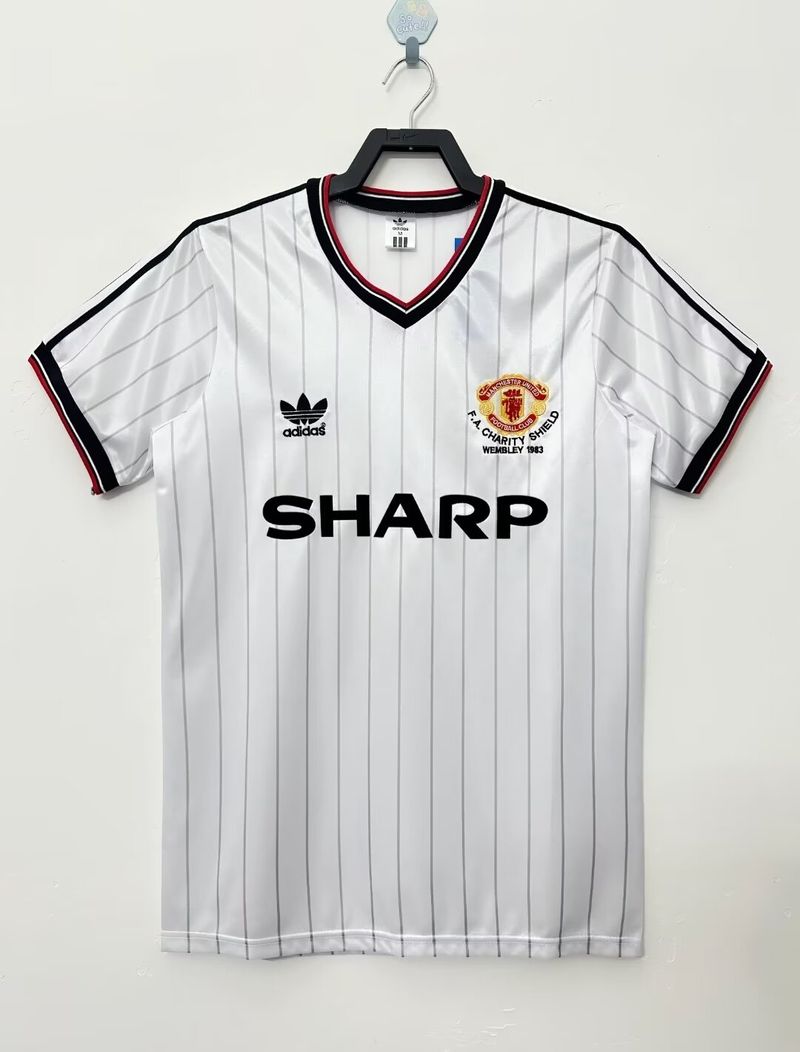 Retro Manchester United 1983 away