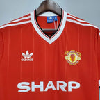 Retro Manchester United 1983 home image 3