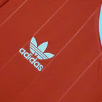 Retro Manchester United 1983 home image 7
