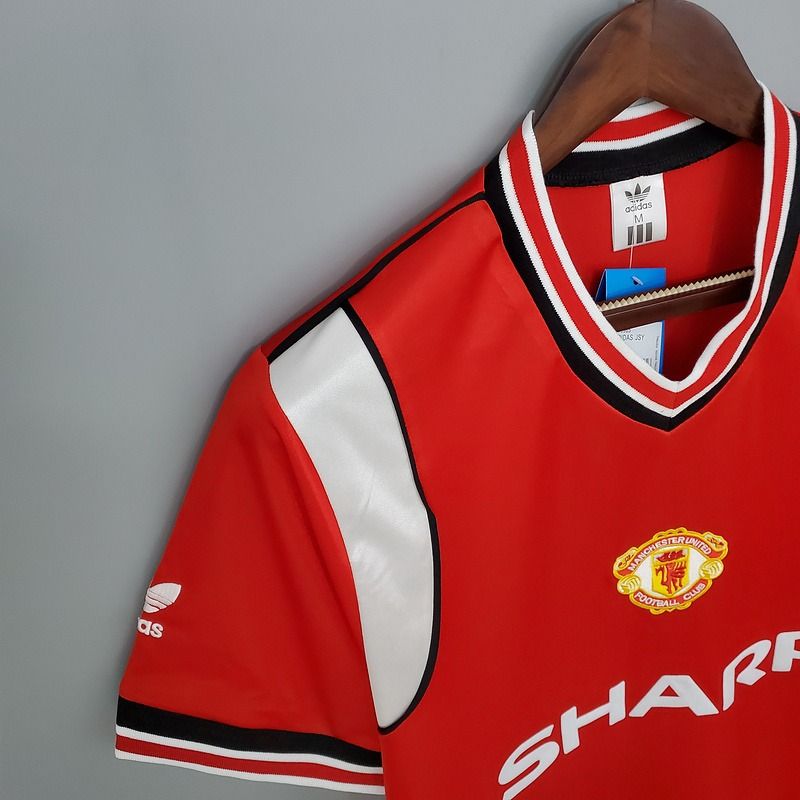 Retro Manchester United 1985-1986 home image 5