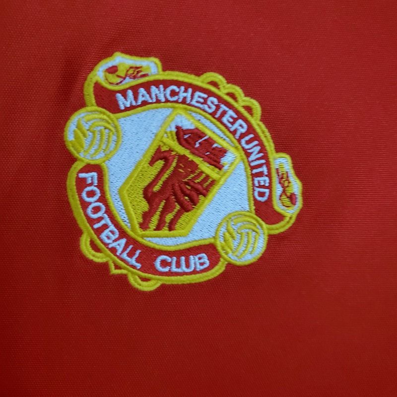Retro Manchester United 1985-1986 home image 6