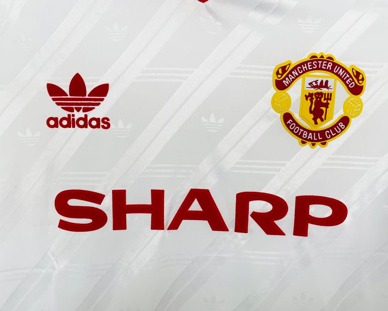 Retro Manchester United 1986-1988 away image 4