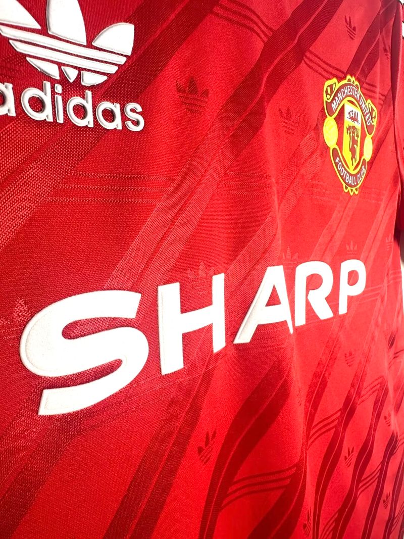 Retro Manchester United 1986-1988 home image 5
