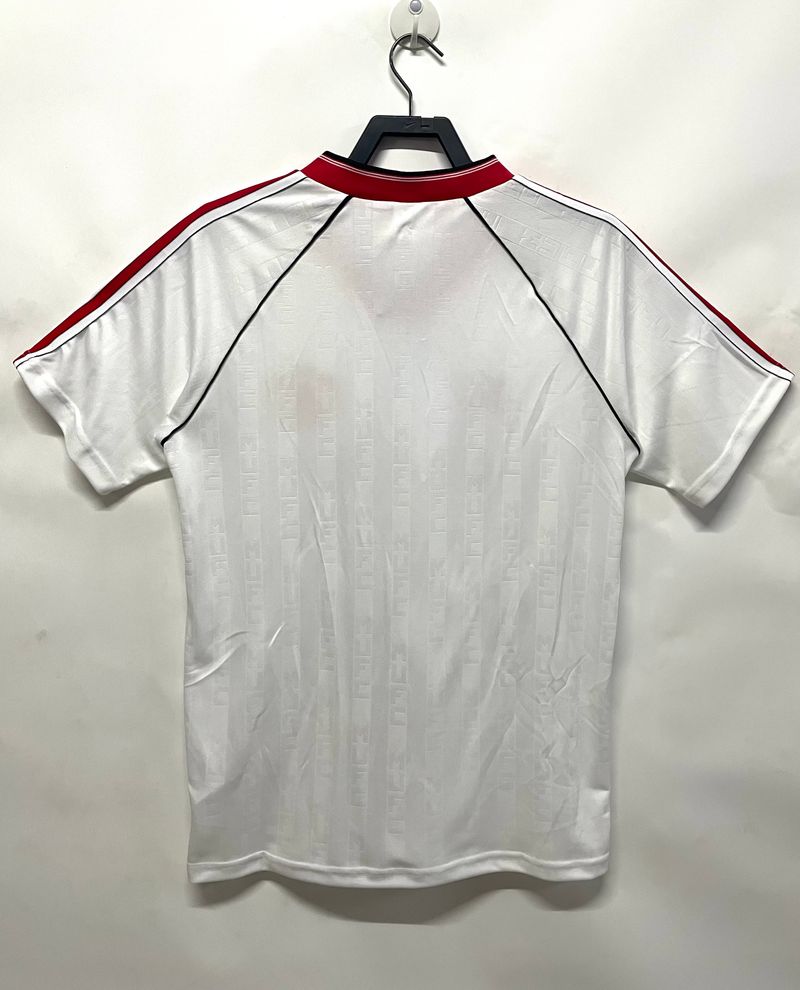 Retro Manchester United 1988-1990 away image 2