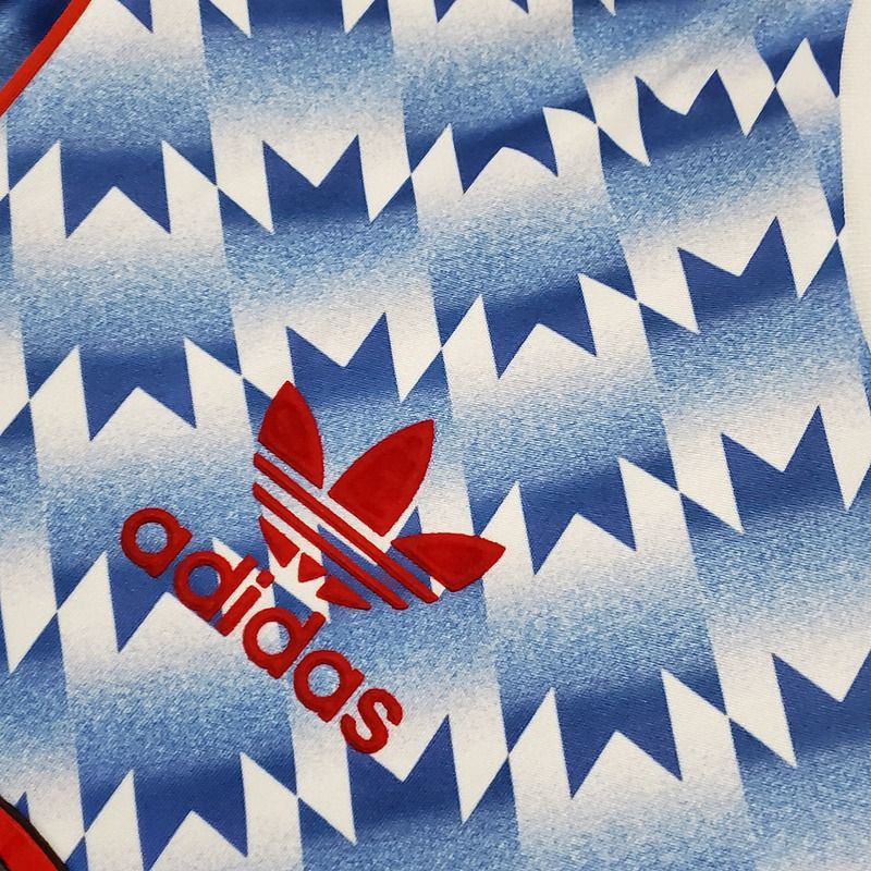 Retro Manchester United 1990-1992 away image 7
