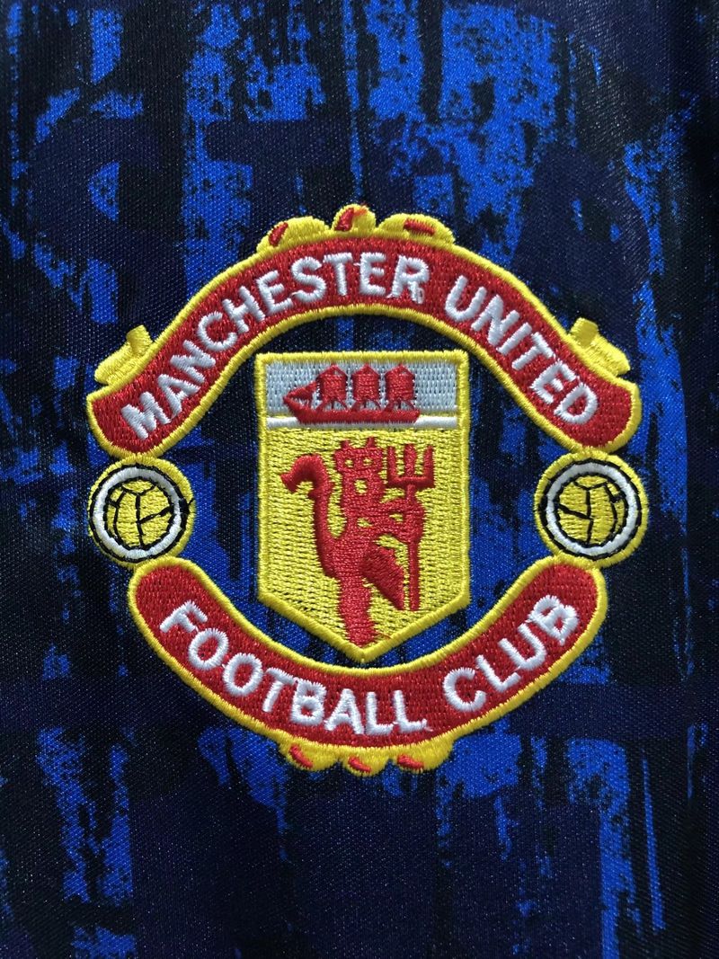 Retro Manchester United 1993 black image 2