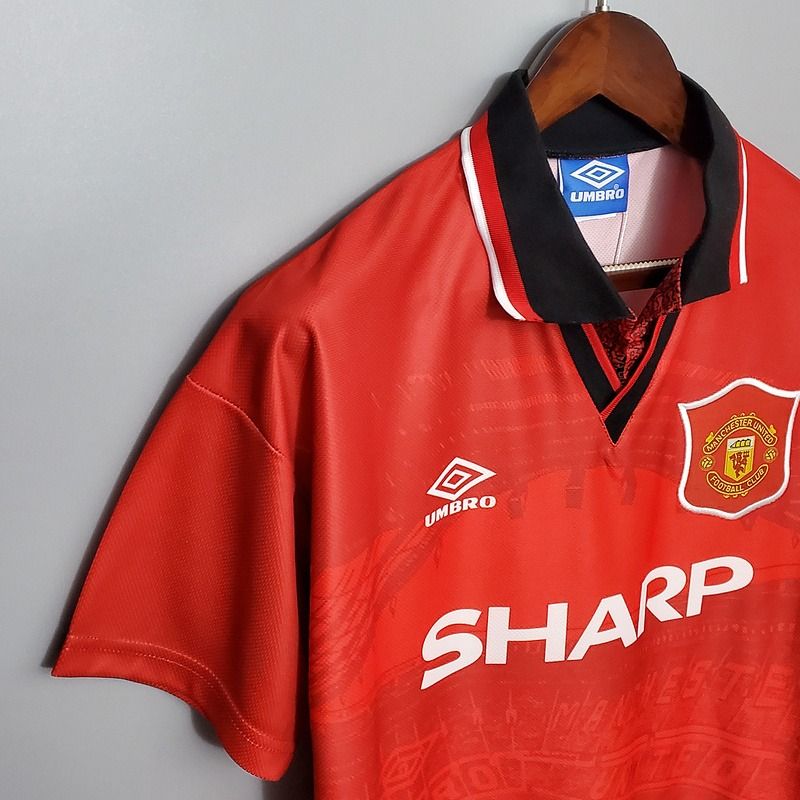 Retro Manchester United 1994-1996 home image 5
