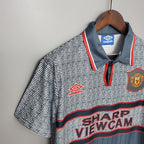 Retro Manchester United 1995-1996 away image 5