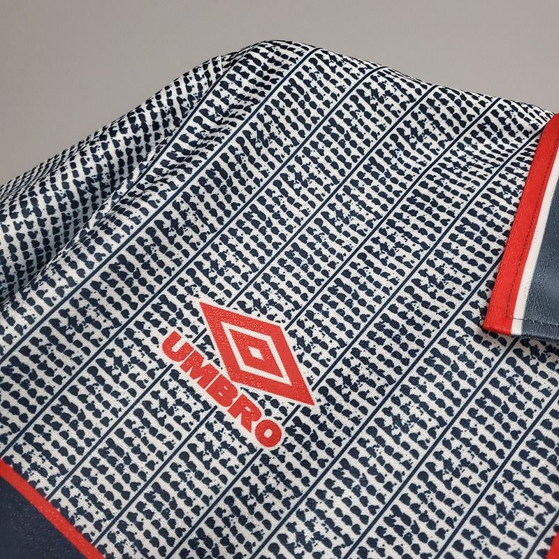 Retro Manchester United 1995-1996 away image 7