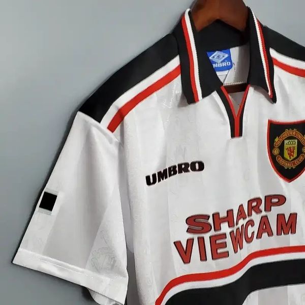 Retro Manchester United 1997-1998 away image 5