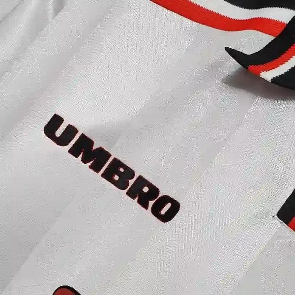 Retro Manchester United 1997-1998 away image 6
