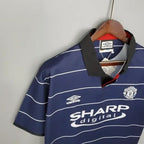 Retro Manchester United 1999-2000 away image 5
