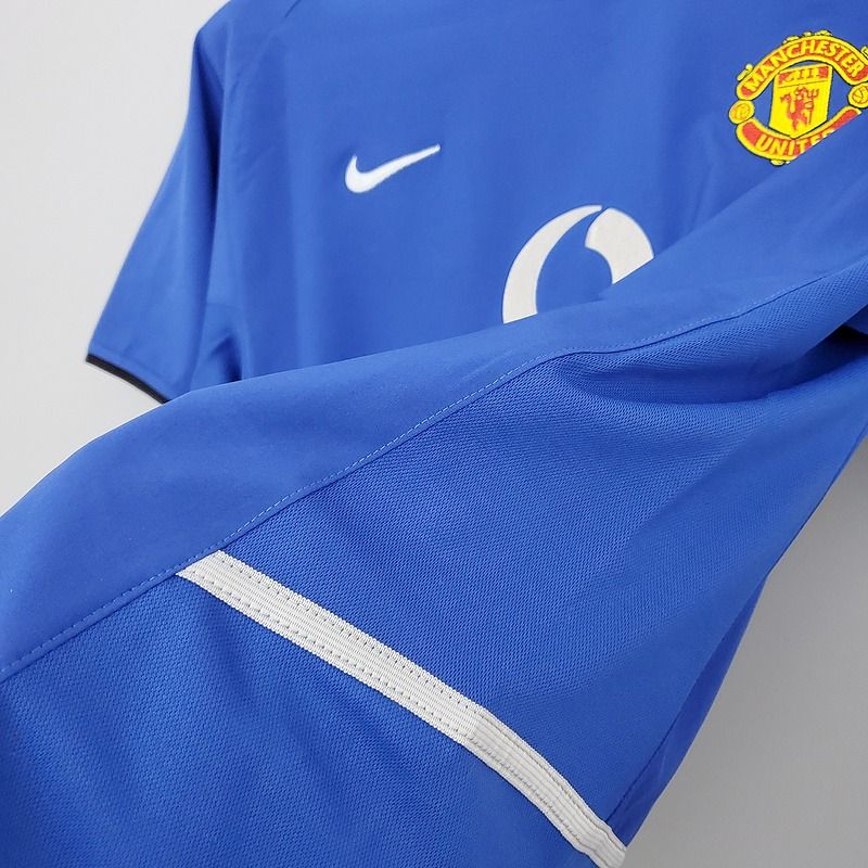 Retro Manchester United 2002-2004 away image 8