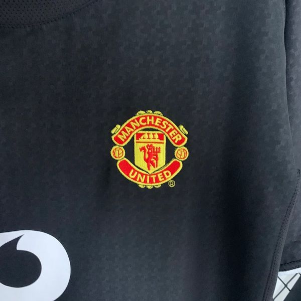 Retro Manchester United 2003-2004 away image 6
