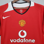 Retro Manchester United 2005-2006 home image 3