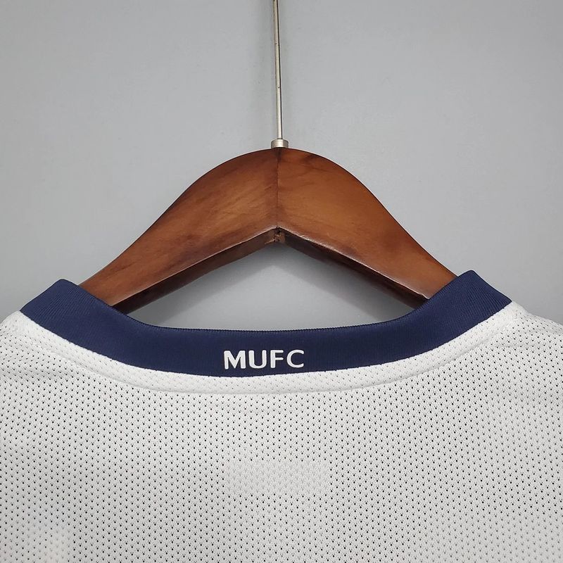 Retro Manchester United 2008-2009 away image 7