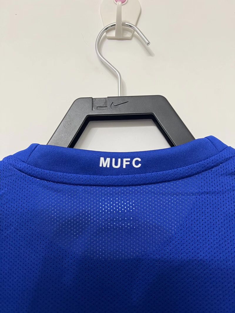 Retro Manchester United 2008-2009 second away image 4