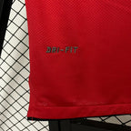 Retro Manchester United 2010-2011 home image 8