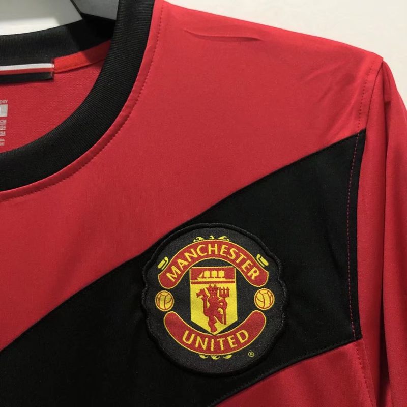 Retro Manchester United 2010 home Long Sleeve image 5
