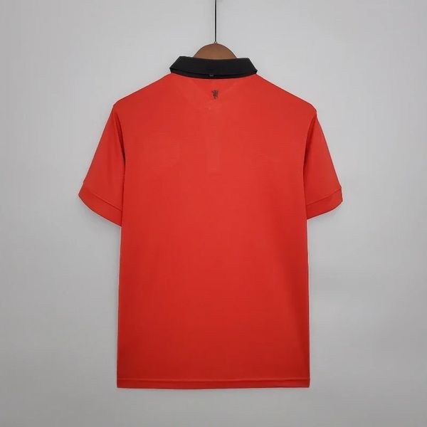Retro Manchester United 2013-2014 home image 2