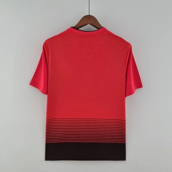 Retro Manchester United 2018-2019 home image 2