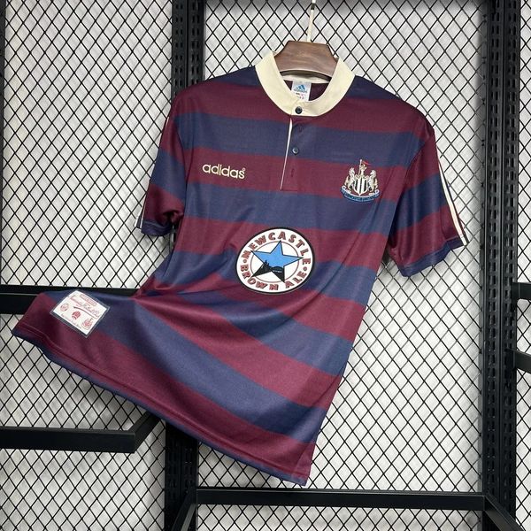 Retro Newcastle United 1995-1996 away image 3