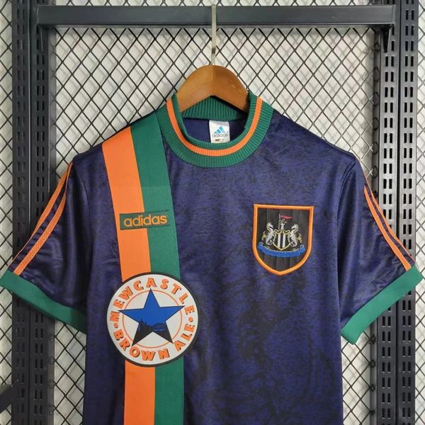 Retro Newcastle United 1997-1998 away image 4