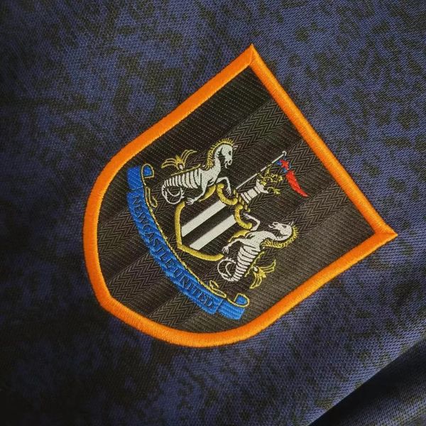 Retro Newcastle United 1997-1998 away image 6