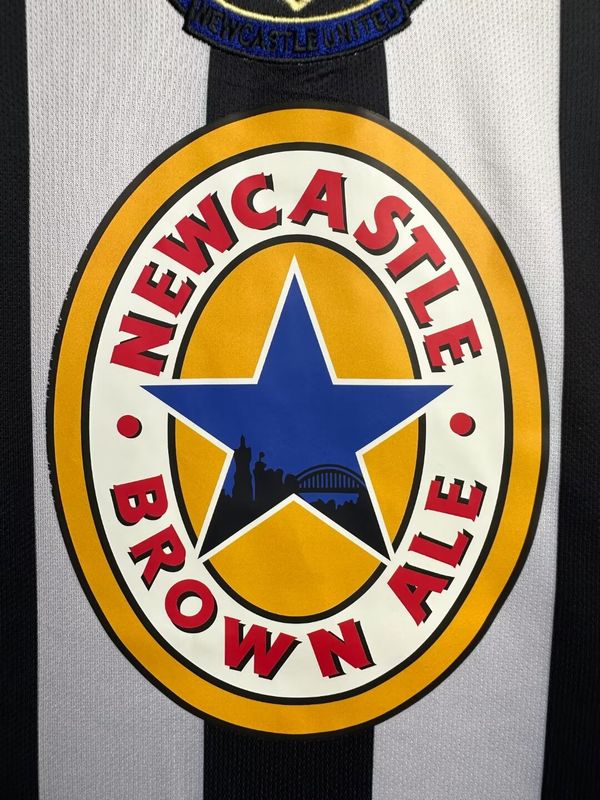 Retro Newcastle United 1997-1999 home Long Sleeve image 3