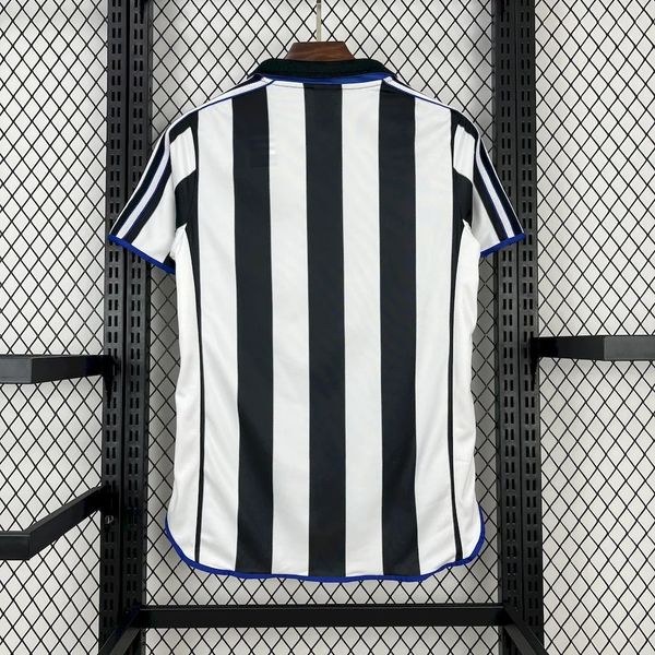 Retro Newcastle United 1999-2000 home image 2
