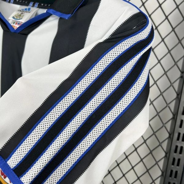 Retro Newcastle United 1999-2000 home image 3